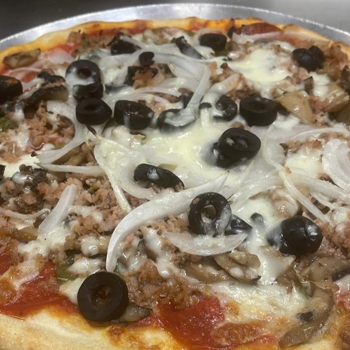Deluxe Pizza